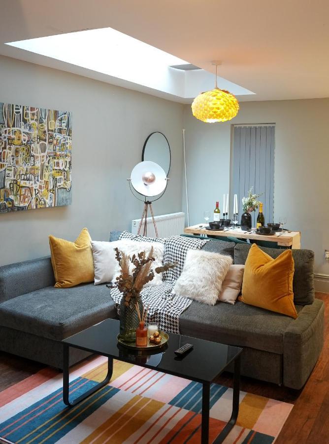 Stunning Brighton Seaside 2-Bedroom Townhouse With Patio, Sleeps 6 מראה חיצוני תמונה