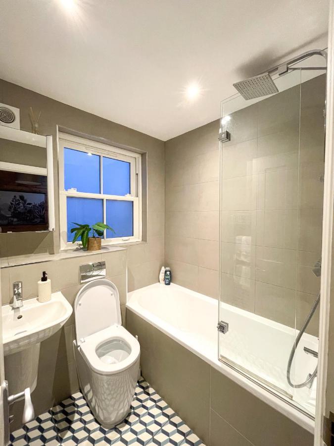 Stunning Brighton Seaside 2-Bedroom Townhouse With Patio, Sleeps 6 מראה חיצוני תמונה